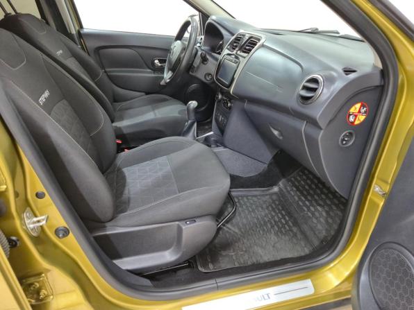 Renault Sandero II с пробегом 2017 года, цена 1 045 000 рублей, 59748 км, хэтчбек, Автокод Объявления