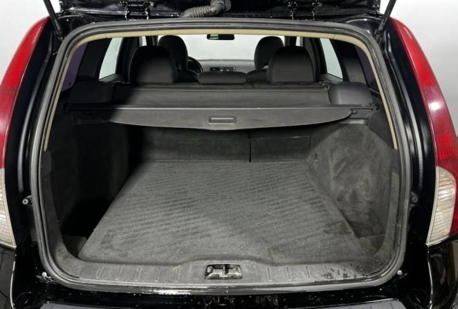 Volvo V50 I Рестайлинг с пробегом 2010 года, цена 820 000 рублей, 265060 км, универсал, Автокод Объявления
