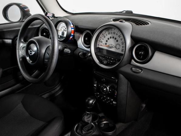 Mini Hatch II (R56) Рестайлинг с пробегом 2011 года, цена 610 000 рублей, 244753 км, хэтчбек, Автокод Объявления