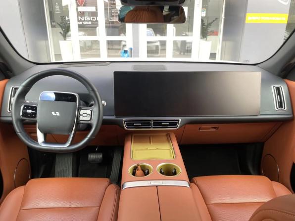 Li Auto (Lixiang) L7 I с пробегом 2024 года, цена 5 645 000 рублей, 52640 км, внедорожник, Автокод Объявления