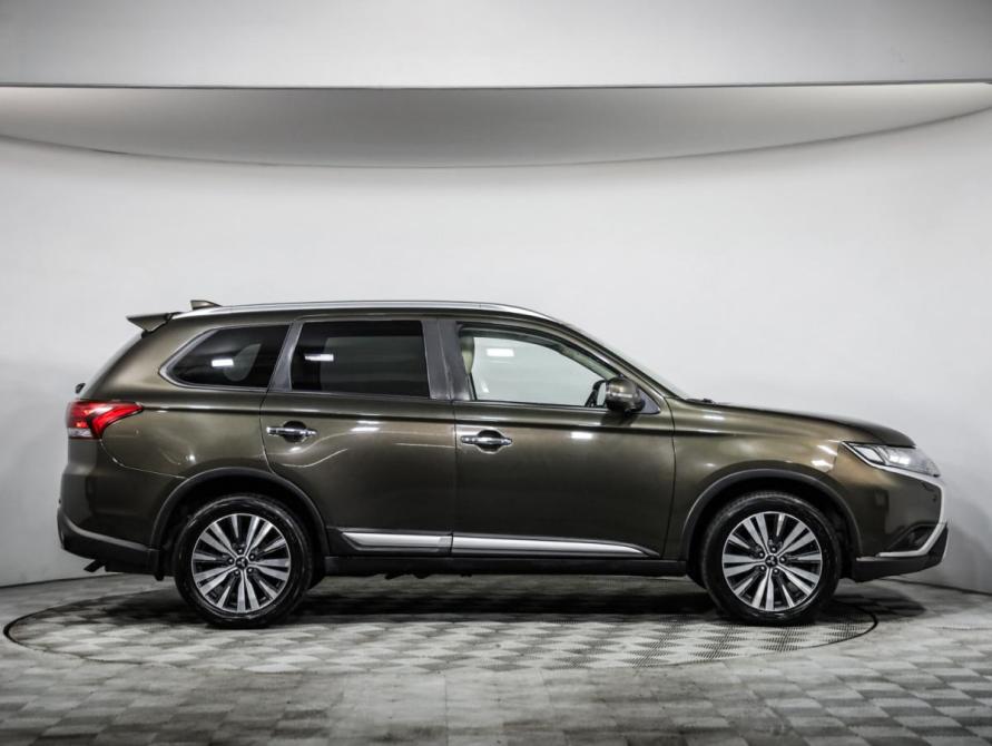 Mitsubishi Outlander III Рестайлинг 3 Санкт-Петербург  - изображение 4