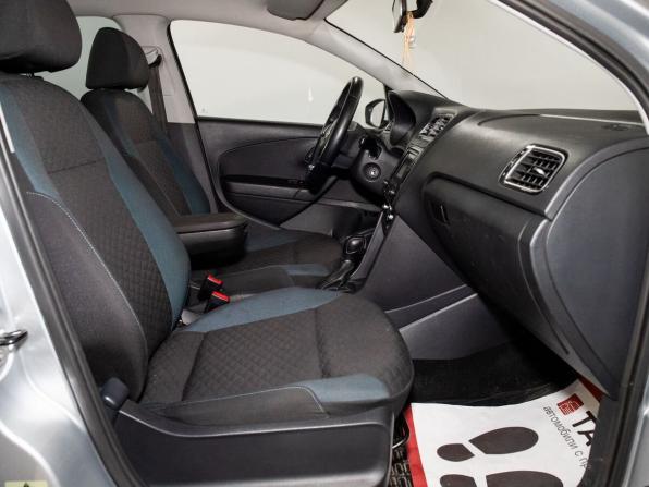Volkswagen Polo V Рестайлинг с пробегом 2019 года, цена 1 200 000 рублей, 120231 км, седан, Автокод Объявления