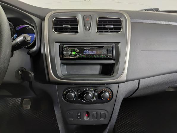 Renault Sandero II с пробегом 2016 года, цена 920 000 рублей, 141347 км, хэтчбек, Автокод Объявления