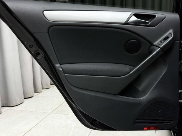 Volkswagen Golf VI с пробегом 2011 года, цена 979 000 рублей, 114776 км, хэтчбек, Автокод Объявления