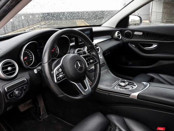 Mercedes-Benz C-Класс IV (W205) Рестайлинг с пробегом 2019 года, цена 2 850 000 рублей, 130000 км, седан, Автокод Объявления