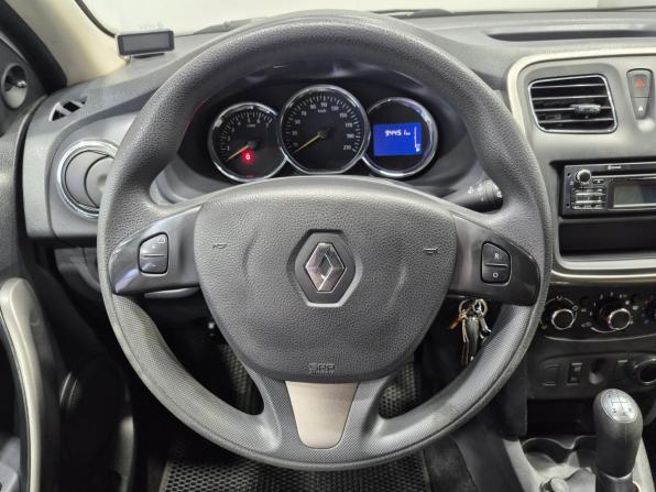Renault Sandero II с пробегом 2015 года, цена 805 000 рублей, 94450 км, хэтчбек, Автокод Объявления