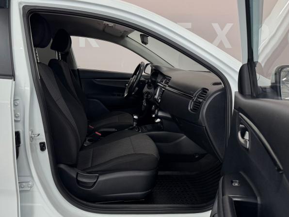 Kia Rio IV с пробегом 2018 года, цена 1 450 000 рублей, 96773 км, хэтчбек, Автокод Объявления