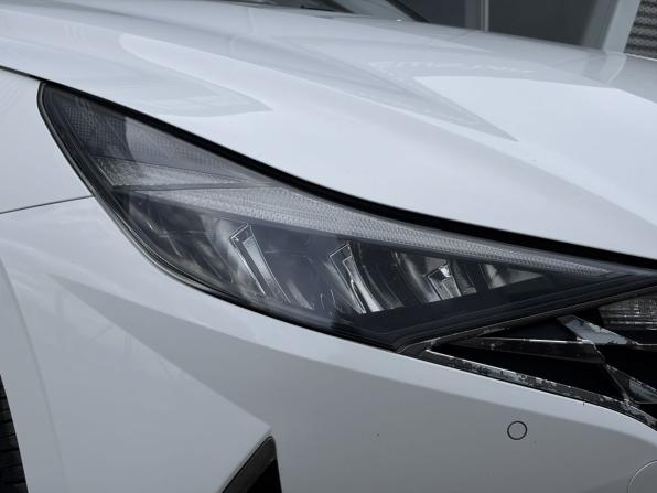 Hyundai Elantra VII (CN7) с пробегом 2022 года, цена 1 999 000 рублей, 90000 км, седан, Автокод Объявления