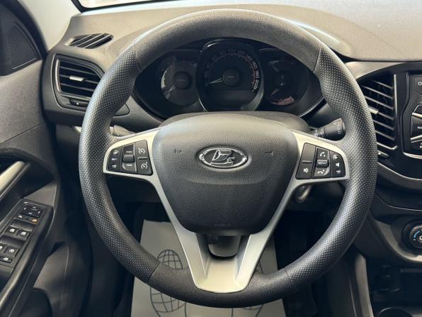 Lada (ВАЗ) Vesta I с пробегом 2022 года, цена 1 078 000 рублей, 26883 км, седан, Автокод Объявления