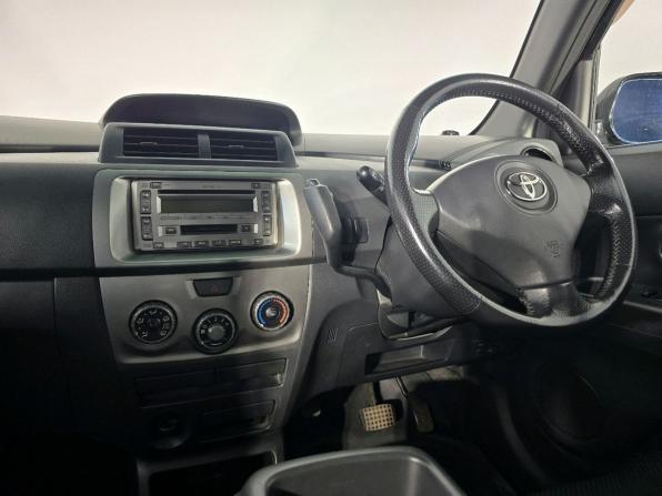 Toyota bB II с пробегом 2006 года, цена 479 000 рублей, 134000 км, компактвэн, Автокод Объявления