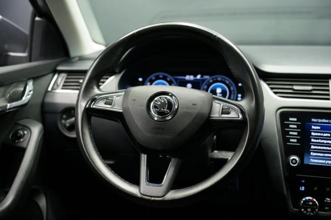 Skoda Octavia III (A7) Рестайлинг с пробегом 2019 года, цена 2 290 000 рублей, 138000 км, лифтбек, Автокод Объявления