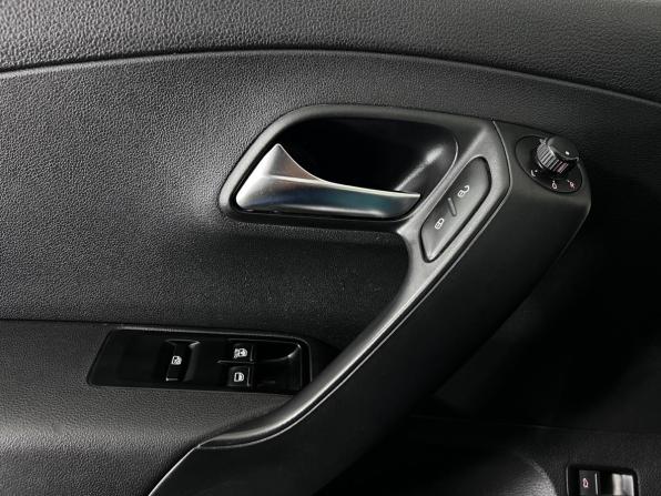 Volkswagen Polo V с пробегом 2011 года, цена 780 000 рублей, 116300 км, седан, Автокод Объявления