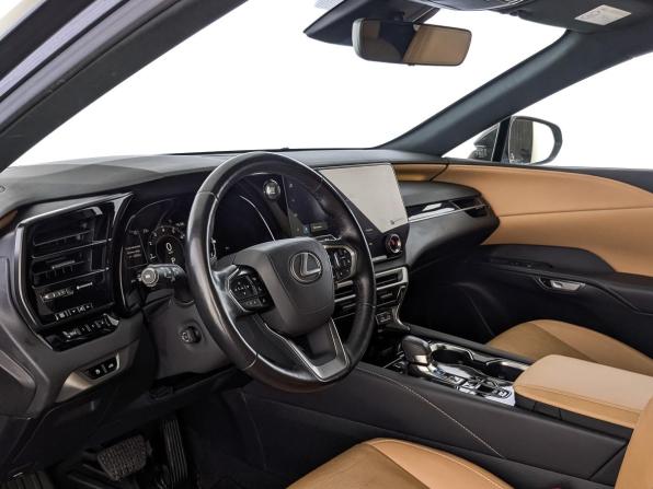 Lexus RX V с пробегом 2023 года, цена 7 200 000 рублей, 59058 км, внедорожник, Автокод Объявления