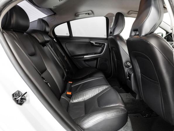 Volvo S60 II Рестайлинг с пробегом 2013 года, цена 975 000 рублей, 154058 км, седан, Автокод Объявления