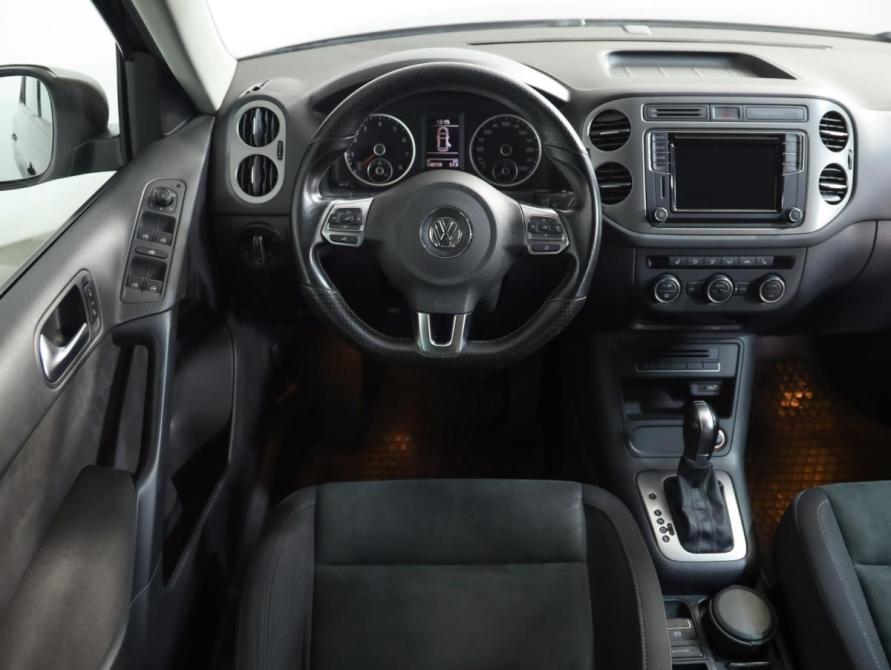 Volkswagen Tiguan I Рестайлинг Санкт-Петербург  - изображение 11