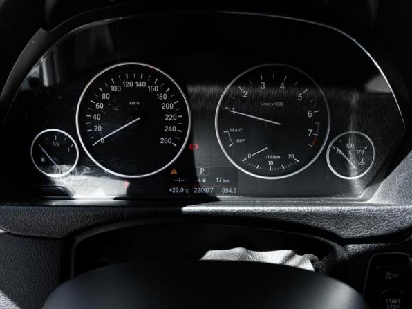 BMW 3 серии VI (F3x) Рестайлинг с пробегом 2016 года, цена 1 481 000 рублей, 220977 км, седан, Автокод Объявления