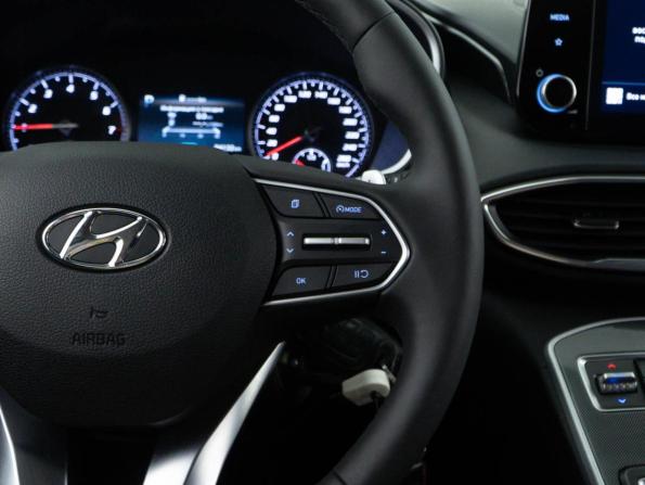 Hyundai Santa Fe IV Рестайлинг с пробегом 2021 года, цена 3 427 444 рубля, 94132 км, внедорожник, Автокод Объявления
