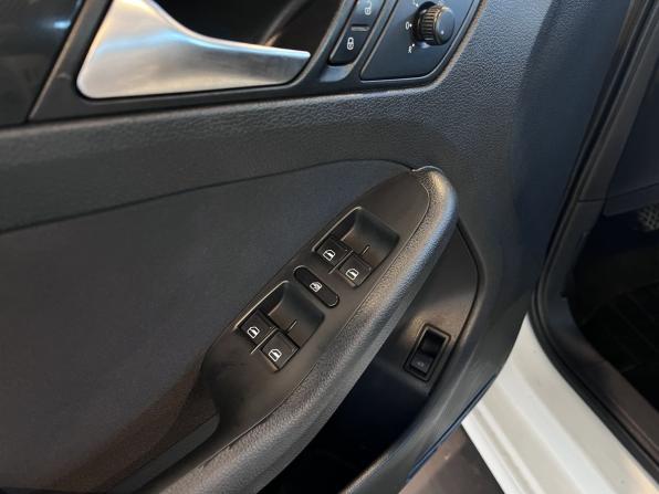 Volkswagen Jetta VI с пробегом 2011 года, цена 840 000 рублей, 105348 км, седан, Автокод Объявления