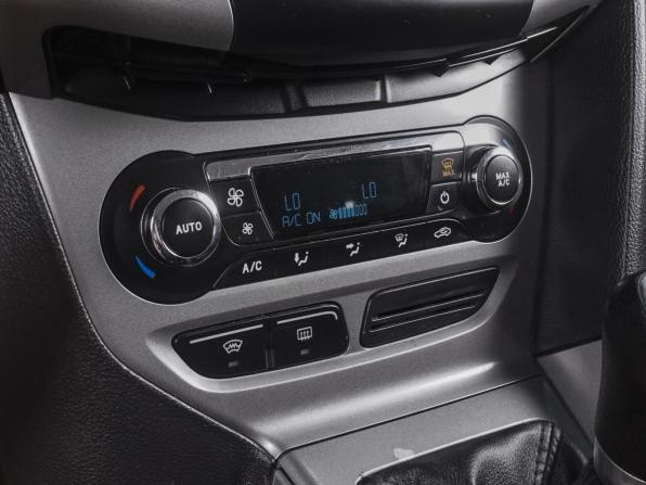Ford Focus III с пробегом 2012 года, цена 940 000 рублей, 184445 км, седан, Автокод Объявления