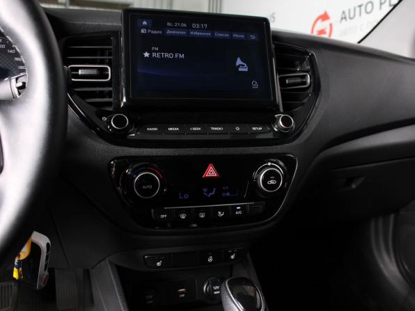 Hyundai Solaris II Рестайлинг с пробегом 2021 года, цена 1 570 000 рублей, 115523 км, седан, Автокод Объявления