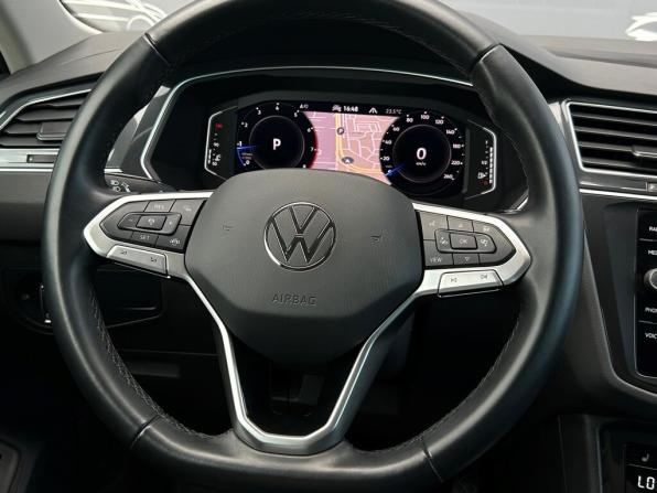 Volkswagen Tiguan II Рестайлинг с пробегом 2021 года, цена 3 632 400 рублей, 22362 км, внедорожник, Автокод Объявления