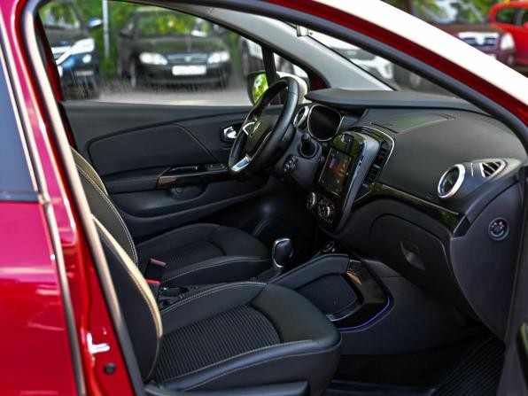 Renault Kaptur I Рестайлинг с пробегом 2020 года, цена 1 580 000 рублей, 83236 км, внедорожник, Автокод Объявления