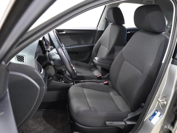 Volkswagen Polo VI с пробегом 2021 года, цена 1 599 000 рублей, 95769 км, лифтбек, Автокод Объявления