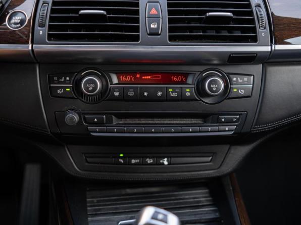 BMW X5 II (E70) Рестайлинг с пробегом 2012 года, цена 1 649 000 рублей, 150046 км, внедорожник, Автокод Объявления