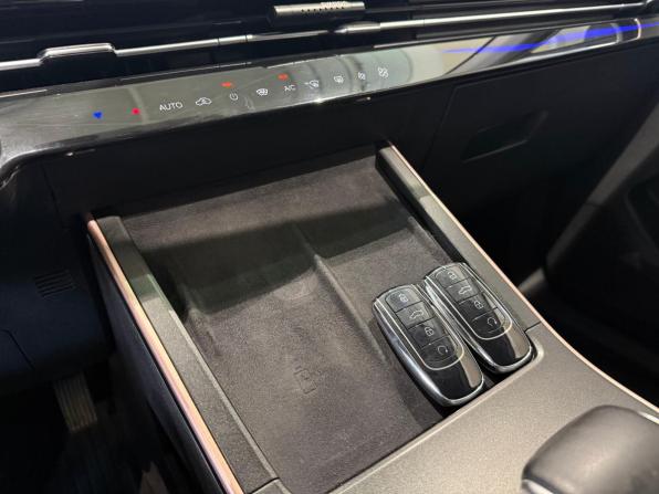 Omoda C5 I с пробегом 2023 года, цена 1 865 000 рублей, 66900 км, внедорожник, Автокод Объявления