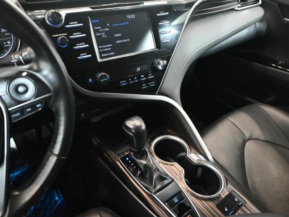 Toyota Camry VIII (XV70) с пробегом 2018 года, цена 2 590 000 рублей, 161369 км, седан, Автокод Объявления
