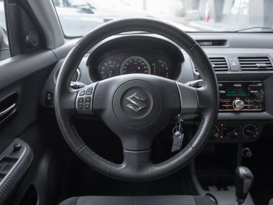 Suzuki Swift III Москва  - изображение 10