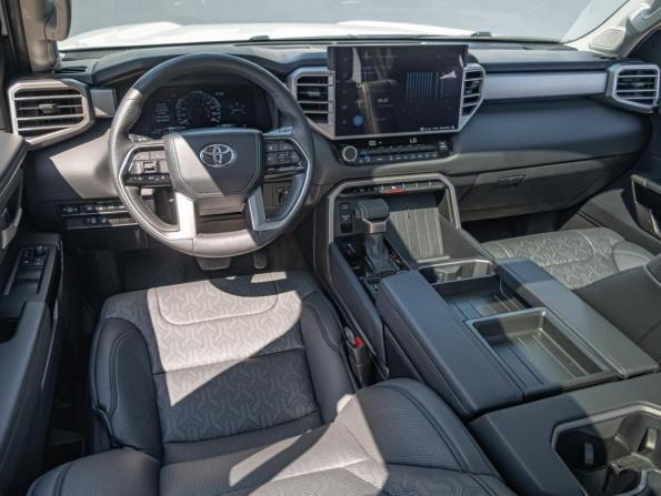Toyota Tundra III с пробегом 2023 года, цена 8 730 000 рублей, 18371 км, offers.body_type.unknown, Автокод Объявления