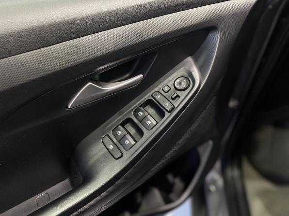 Hyundai Creta II с пробегом 2022 года, цена 2 299 900 рублей, 99131 км, внедорожник, Автокод Объявления