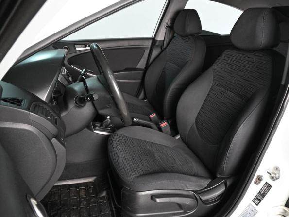 Hyundai Solaris I Рестайлинг с пробегом 2016 года, цена 1 079 000 рублей, 176512 км, седан, Автокод Объявления