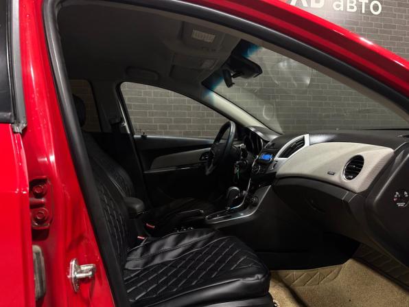 Chevrolet Cruze I Рестайлинг с пробегом 2013 года, цена 740 000 рублей, 138175 км, хэтчбек, Автокод Объявления