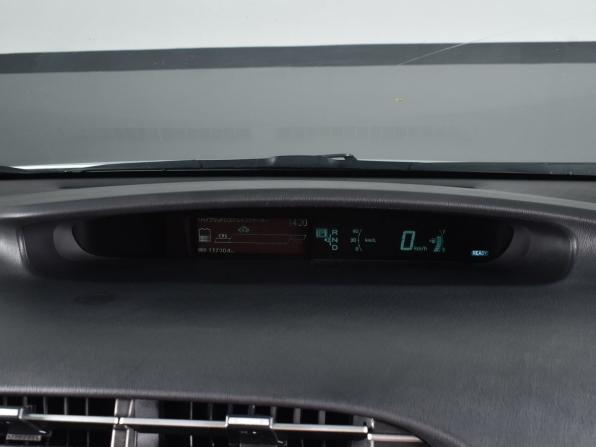 Toyota Prius III Рестайлинг (XW30) с пробегом 2014 года, цена 999 999 рублей, 117300 км, лифтбек, Автокод Объявления