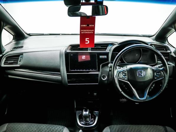 Honda Fit III Рестайлинг с пробегом 2017 года, цена 1 129 000 рублей, 149747 км, хэтчбек, Автокод Объявления