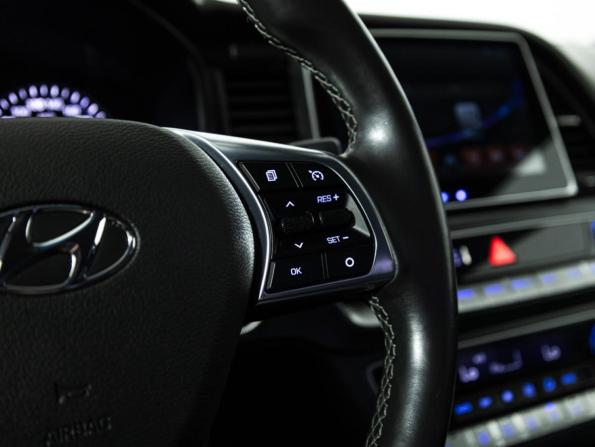 Hyundai Sonata VII (LF) Рестайлинг с пробегом 2017 года, цена 2 069 000 рублей, 60230 км, седан, Автокод Объявления