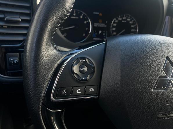 Mitsubishi Outlander III Рестайлинг 3 с пробегом 2021 года, цена 2 599 000 рублей, 56800 км, внедорожник, Автокод Объявления