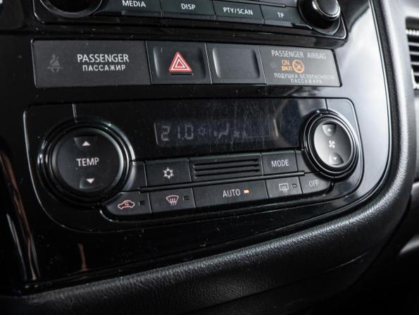 Mitsubishi Outlander III Рестайлинг 2 с пробегом 2018 года, цена 1 770 000 рублей, 173100 км, внедорожник, Автокод Объявления