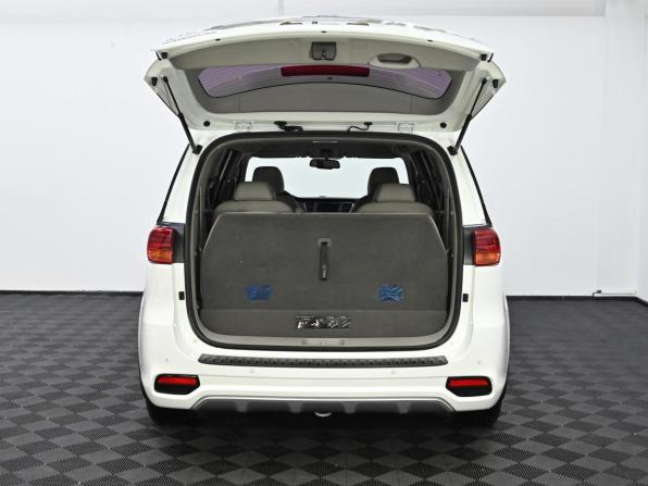 Kia Carnival III с пробегом 2018 года, цена 2 349 000 рублей, 109000 км, минивэн, Автокод Объявления