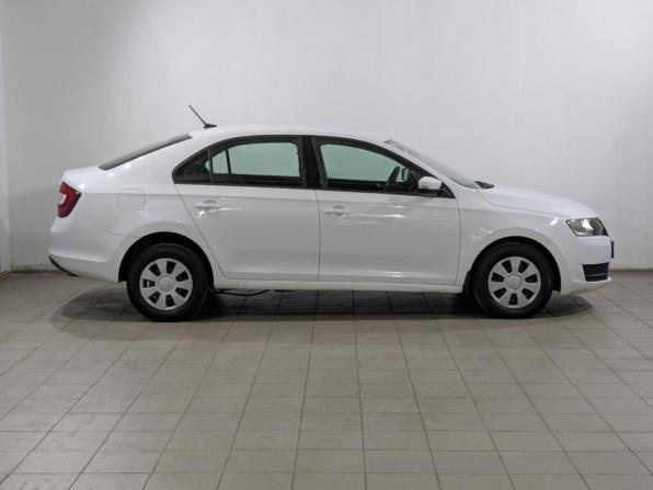 Skoda Rapid I Рестайлинг с пробегом 2019 года, цена 950 000 рублей, 125844 км, лифтбек, Автокод Объявления