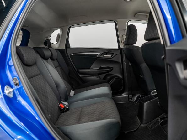 Honda Fit III с пробегом 2016 года, цена 975 000 рублей, 76248 км, хэтчбек, Автокод Объявления