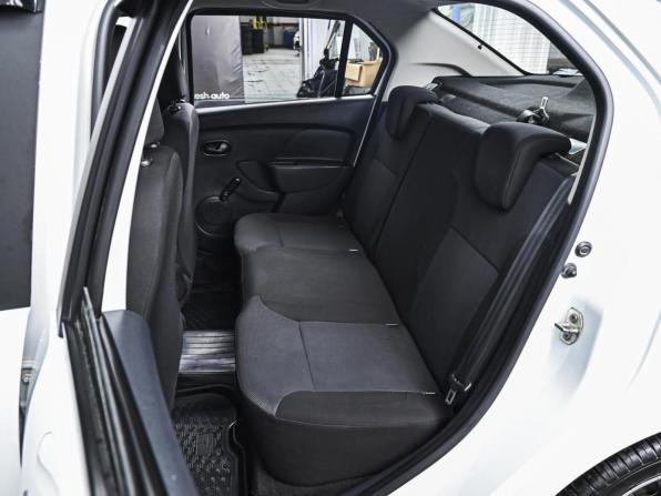 Renault Logan II Рестайлинг с пробегом 2021 года, цена 899 000 рублей, 72188 км, седан, Автокод Объявления
