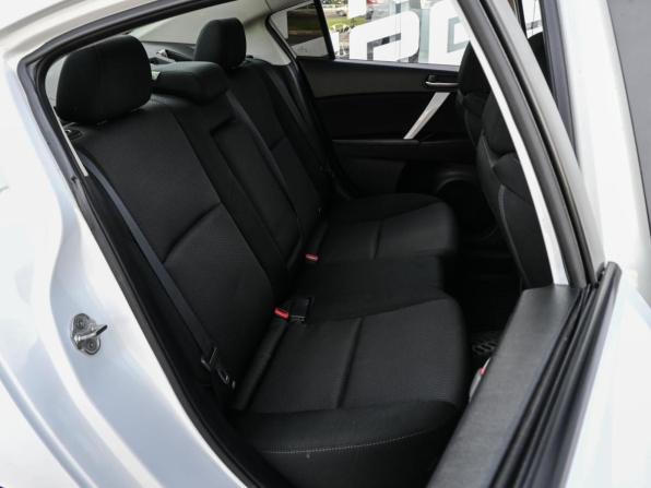 Mazda 3 II (BL) Рестайлинг с пробегом 2012 года, цена 959 000 рублей, 179763 км, седан, Автокод Объявления