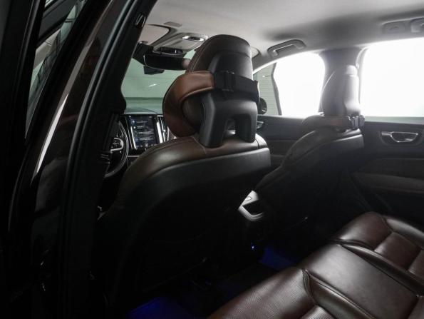 Volvo XC60 II с пробегом 2018 года, цена 3 498 000 рублей, 175213 км, внедорожник, Автокод Объявления