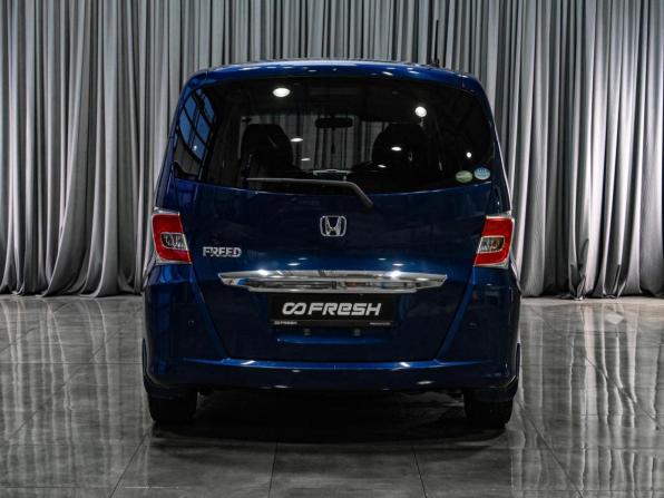 Honda Freed I Рестайлинг с пробегом 2014 года, цена 1 399 000 рублей, 74387 км, компактвэн, Автокод Объявления