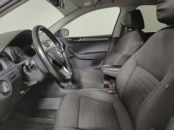 Skoda Rapid I Рестайлинг с пробегом 2019 года, цена 1 288 700 рублей, 192521 км, лифтбек, Автокод Объявления