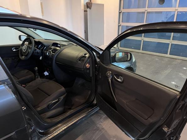Renault Megane II Рестайлинг с пробегом 2007 года, цена 267 000 рублей, 433638 км, универсал, Автокод Объявления