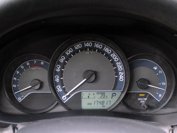 Toyota Corolla XI (E160 E170 E180) с пробегом 2013 года, цена 1 265 000 рублей, 174816 км, седан, Автокод Объявления